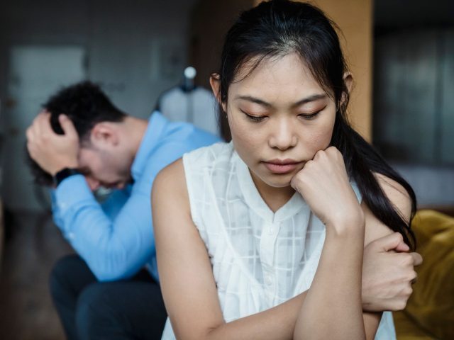 Attachement anxieux-évitant : comprendre la dynamique du couple