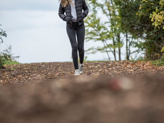 Marcher 7 000 pas par jour : la clé pour une vie en meilleure santé