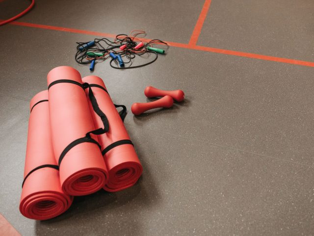 Seniors : combien de temps de gainage pour vraiment en bénéficier ?