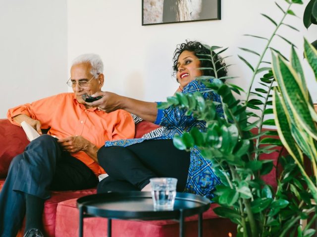 Retrait émotionnel en couple : repérer les signes au quotidien