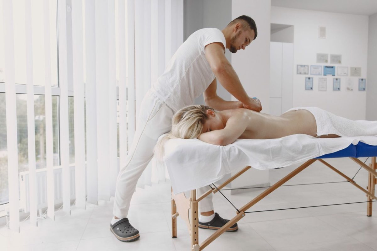 Theragun ou Hypervolt : quel pistolet de massage choisir